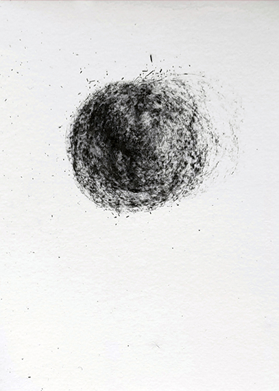 Runde Form, gezeichnet mit Kohle